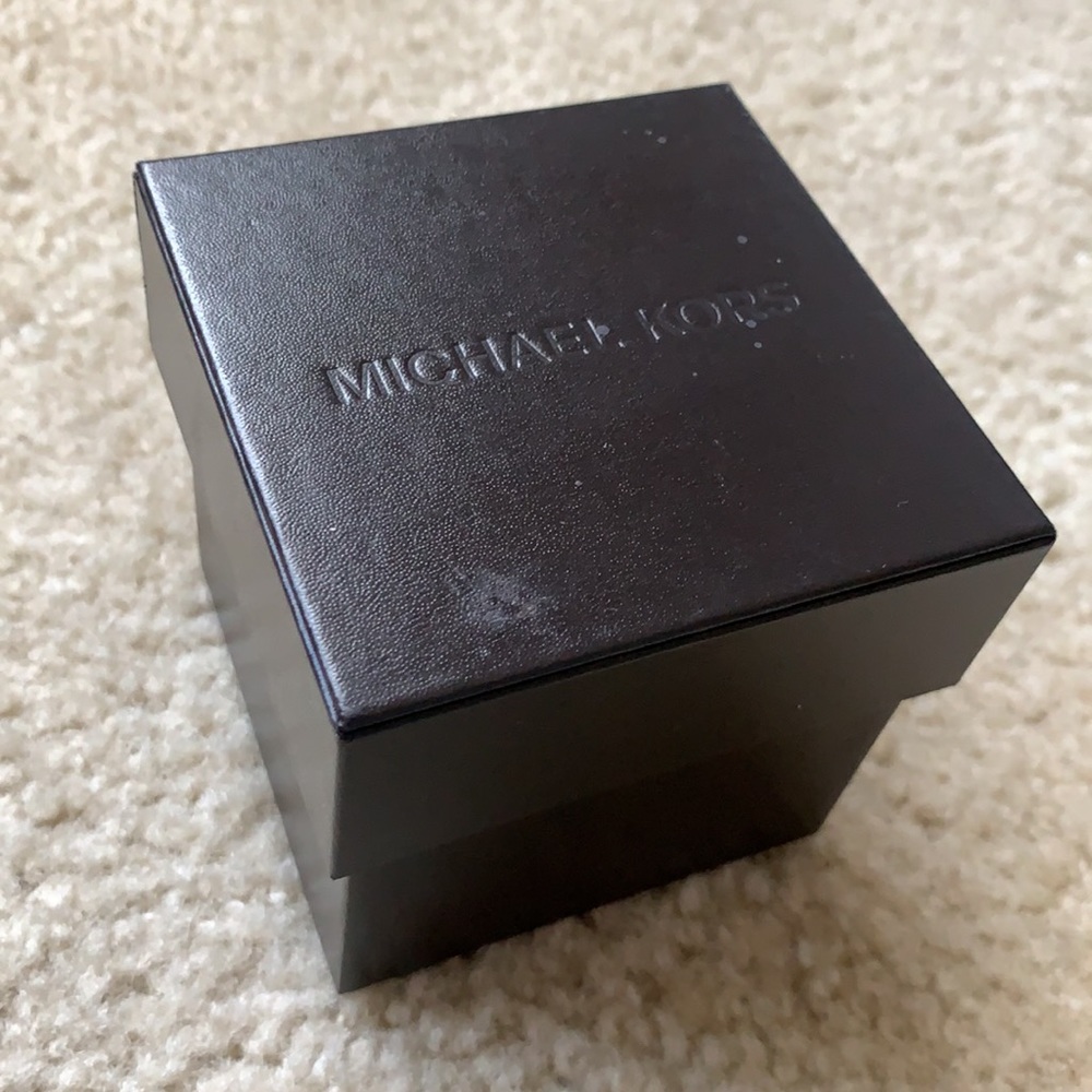 Rose gold Michael Kors watch - Picture 7 of 7